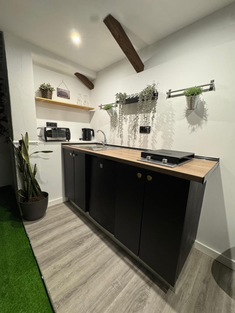 Kitchen or kitchenette