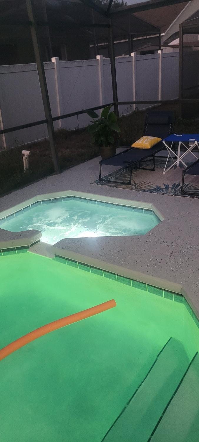 Spacious 2 en-suite BR, pool & spa retreat House in Osceola County