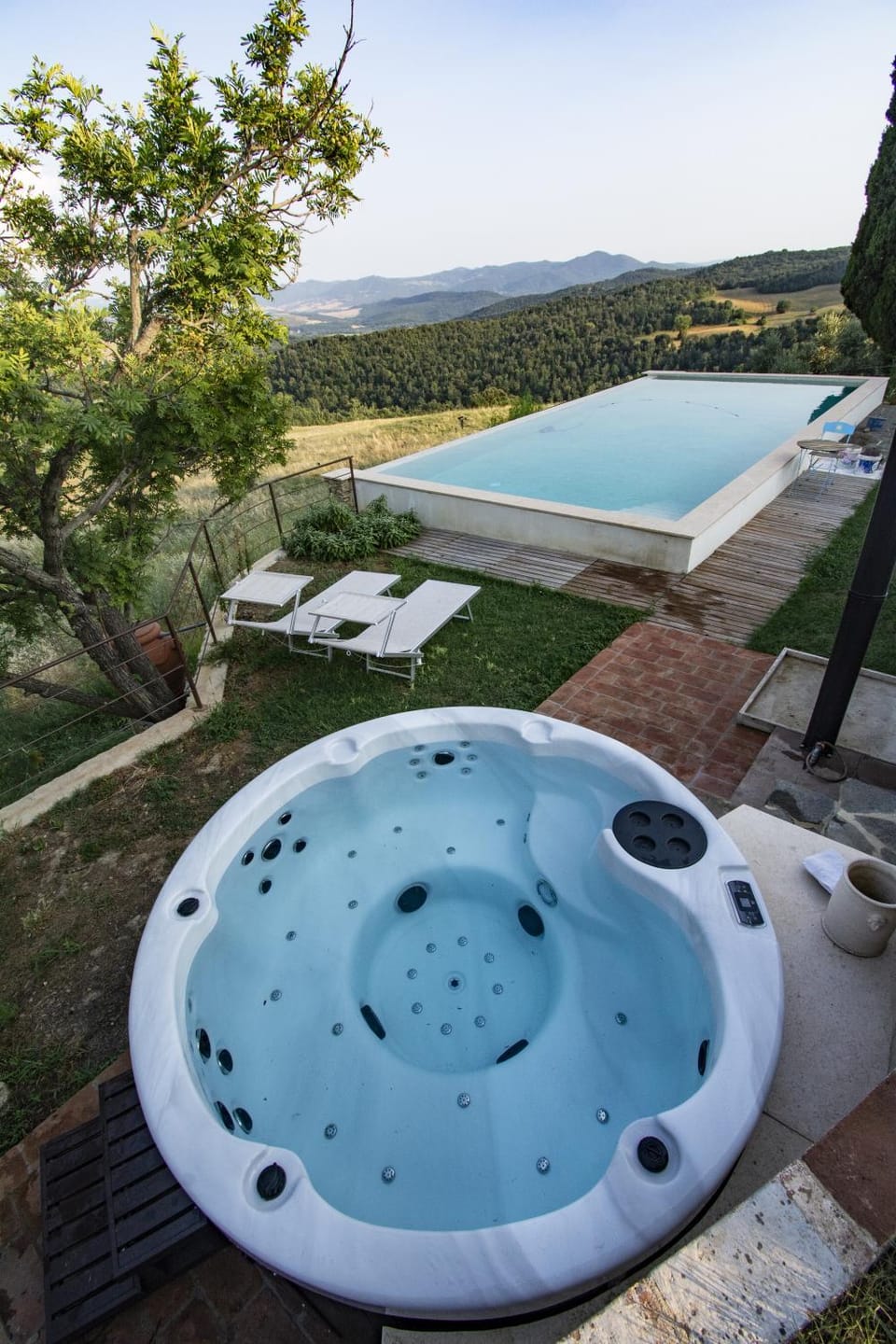 Hot Tub, Pool view