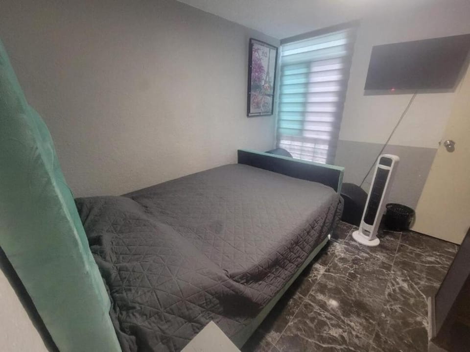 Aguilas Rooms 1 cama baño compartido Vacation rental in Tlaquepaque
