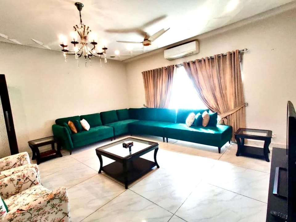 Luxury Villa - 1 Kanal Furnished 5 bedrooms , DHA Phase 6 Villa in Lahore