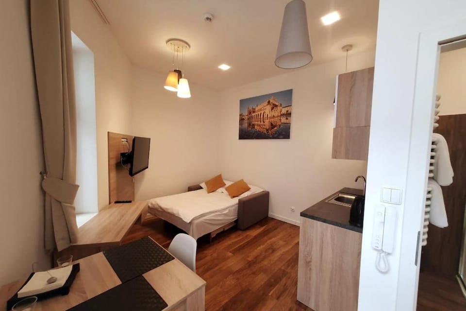 Bed, Living room