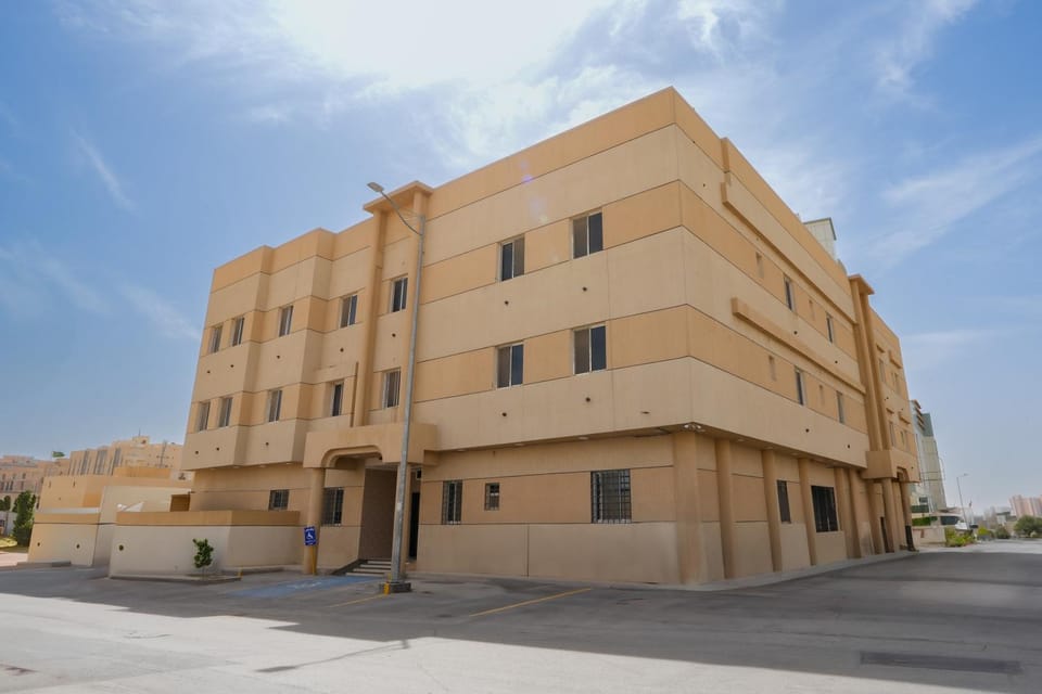 Property building, Quiet street view
