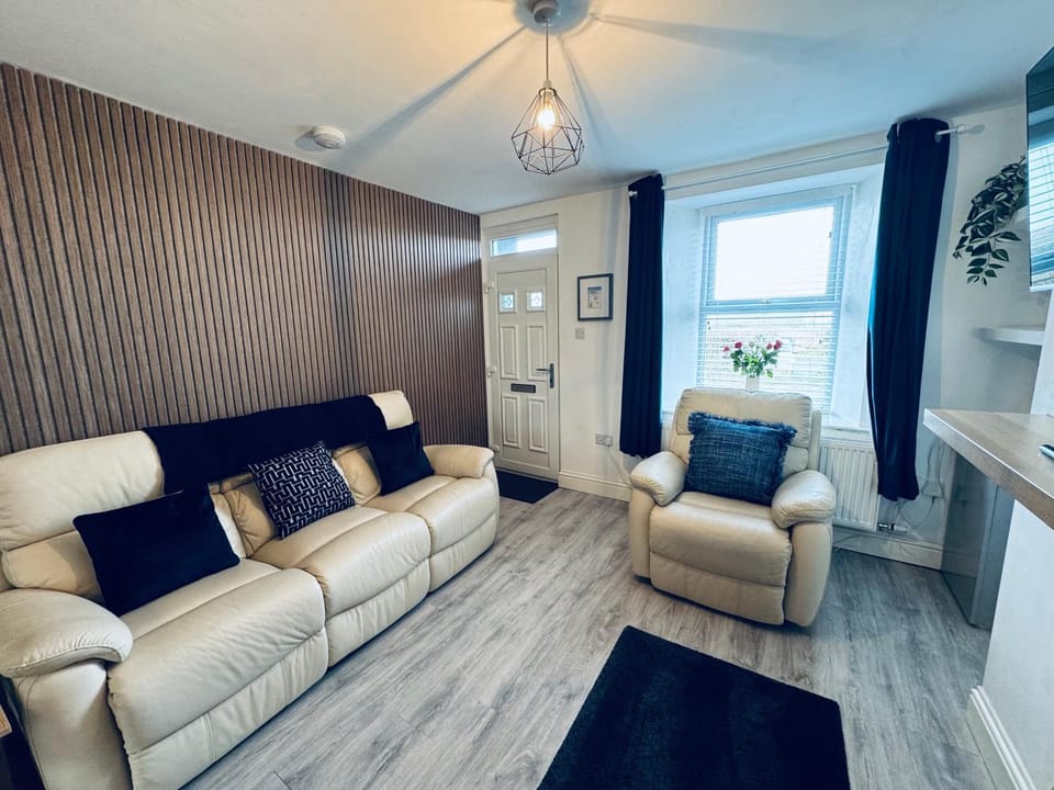 Keekle Retreat - 2 Bedrooms - Sleeps 4 - Free Parking House in Copeland District