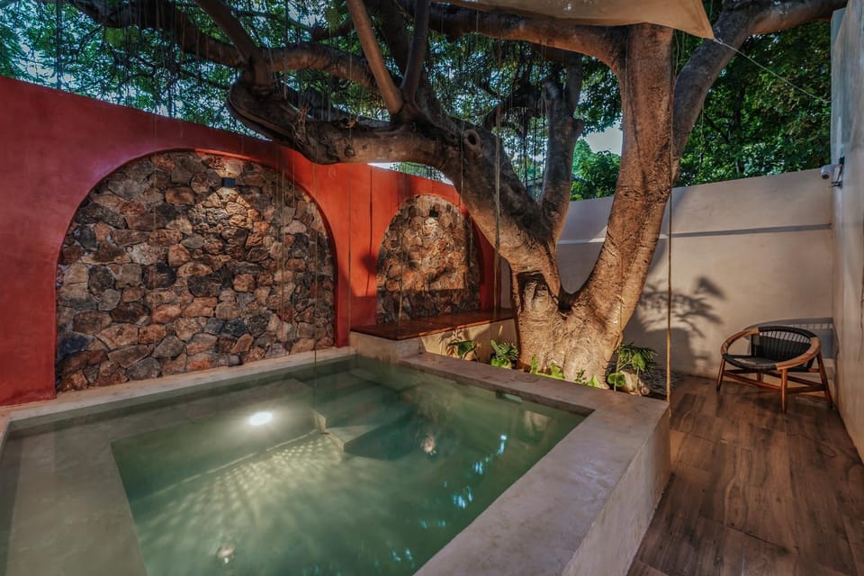Swimming pool