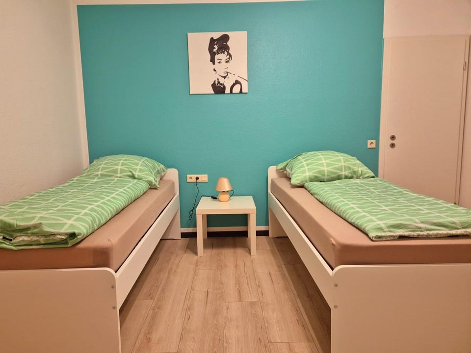 Sonnenschein1R mit Terrasse und Garten Apartment in Friedrichshafen