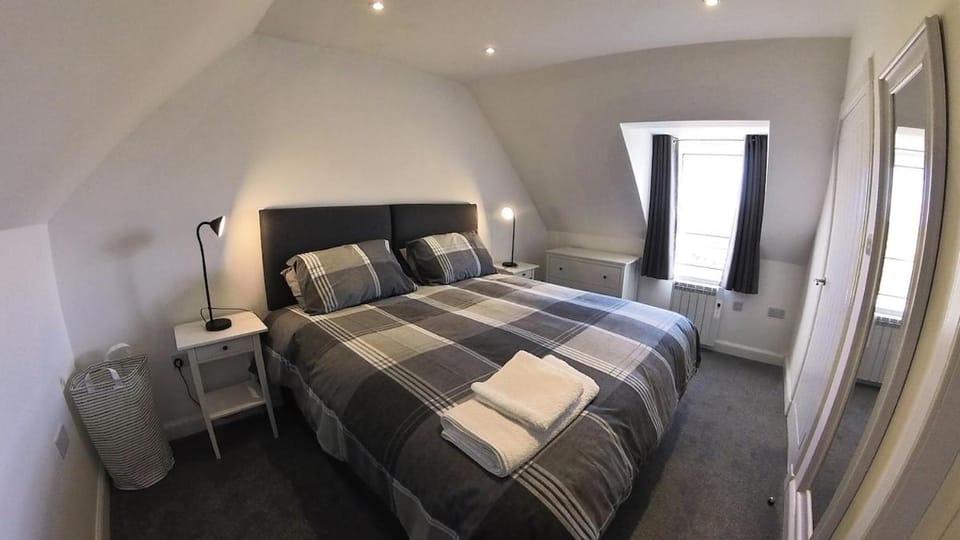 A warm welcome to Tigh Rodden House in Scotland