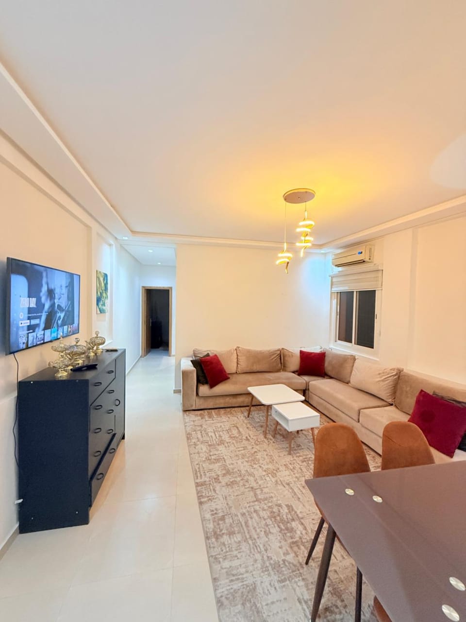 TV and multimedia, Living room, Dining area