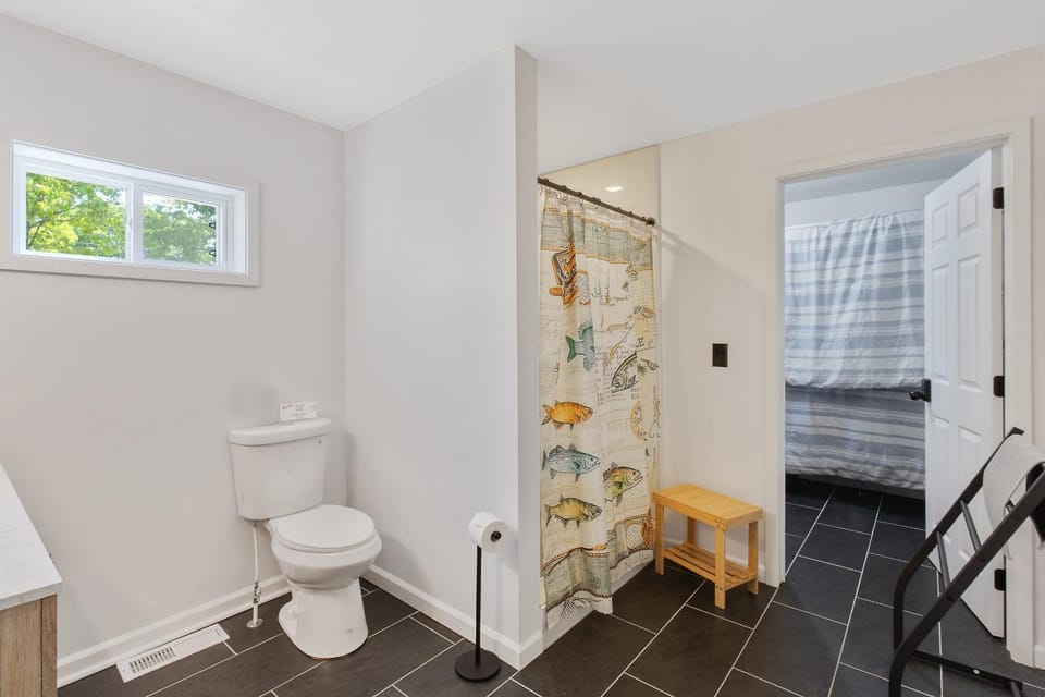 Shower, Toilet, Bathroom