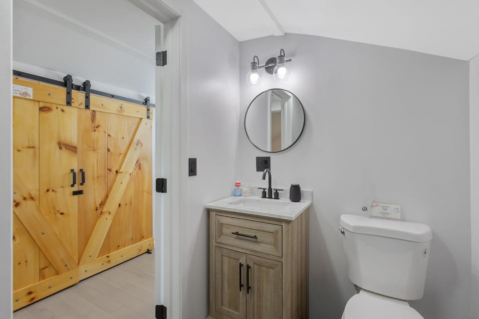 Toilet, Bathroom