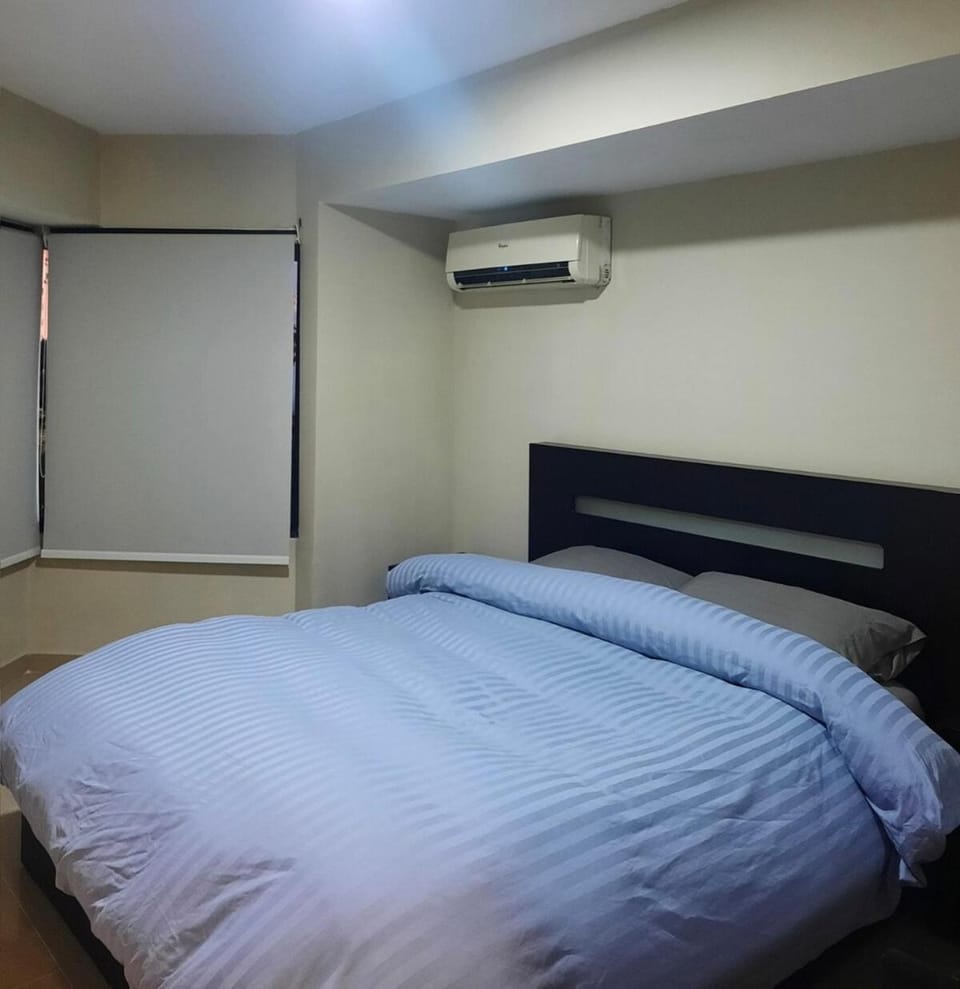 Hermoso Apt remodelado en La Florida - 2H 2B Apartment in Caracas
