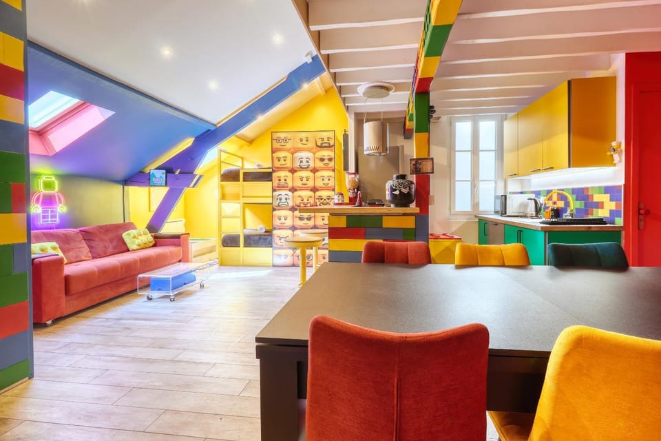 Dining area, Meeting/conference room, Drinks, Non alcoholic drinks, wardrobe
