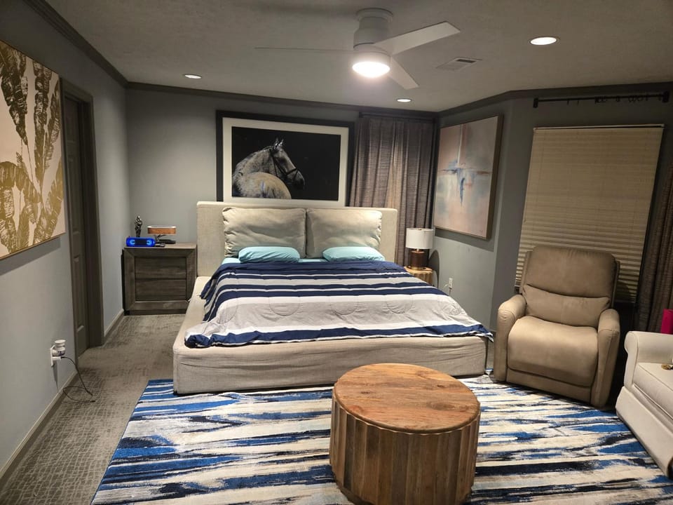 Bed, Bedroom