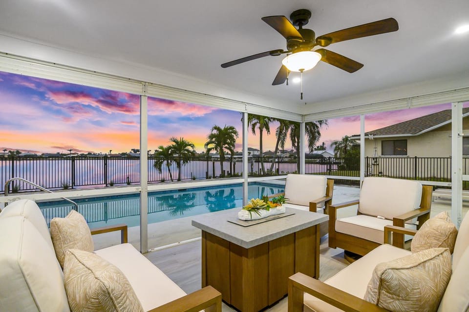 Seating area, Pool view, Swimming pool