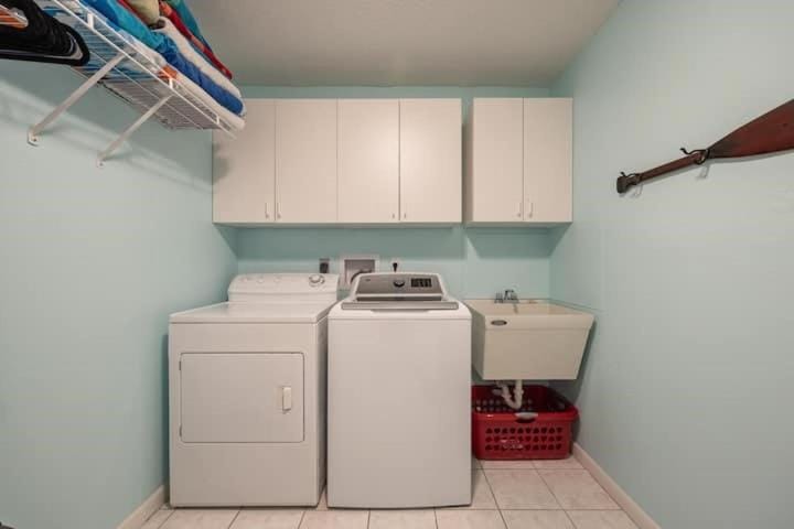 Calypso Cove - Gulf Access SE Cape Coral with SPA House in Cape Coral