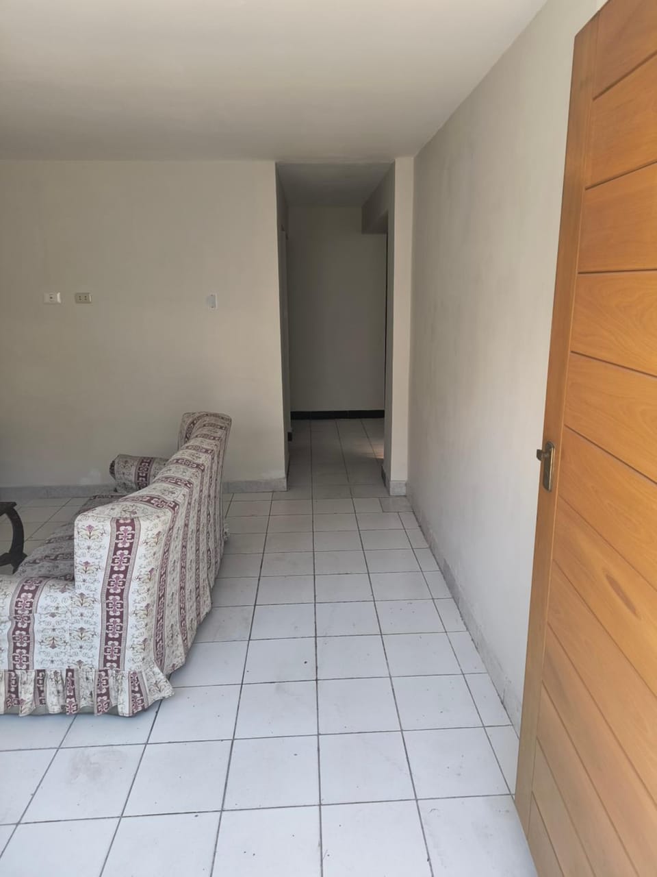 Living room, Photo of the whole room