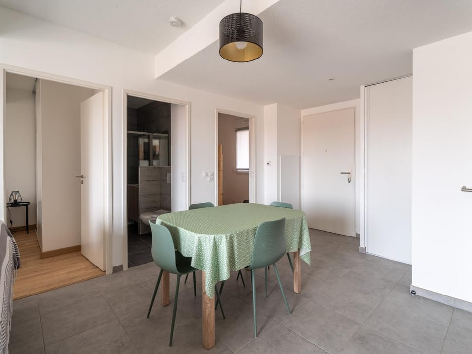 Appartement moderne à 50m de l'océan, pour 4, avec parking à Mimizan Plage Apartment in Mimizan