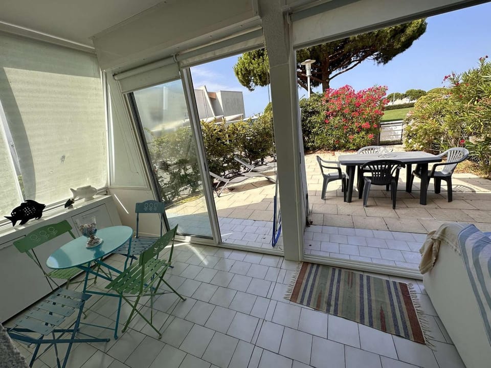 Appartement 3 pièces, terrasse privée, 6 personnes à Port Camargue - FR-1-731-120 Apartment in Le Grau-du-Roi