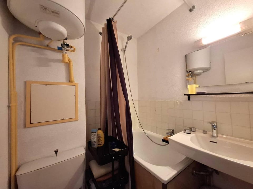 Studio proche pistes avec parking – 2 personnes - FR-1-592-83 Apartment in Bolquère