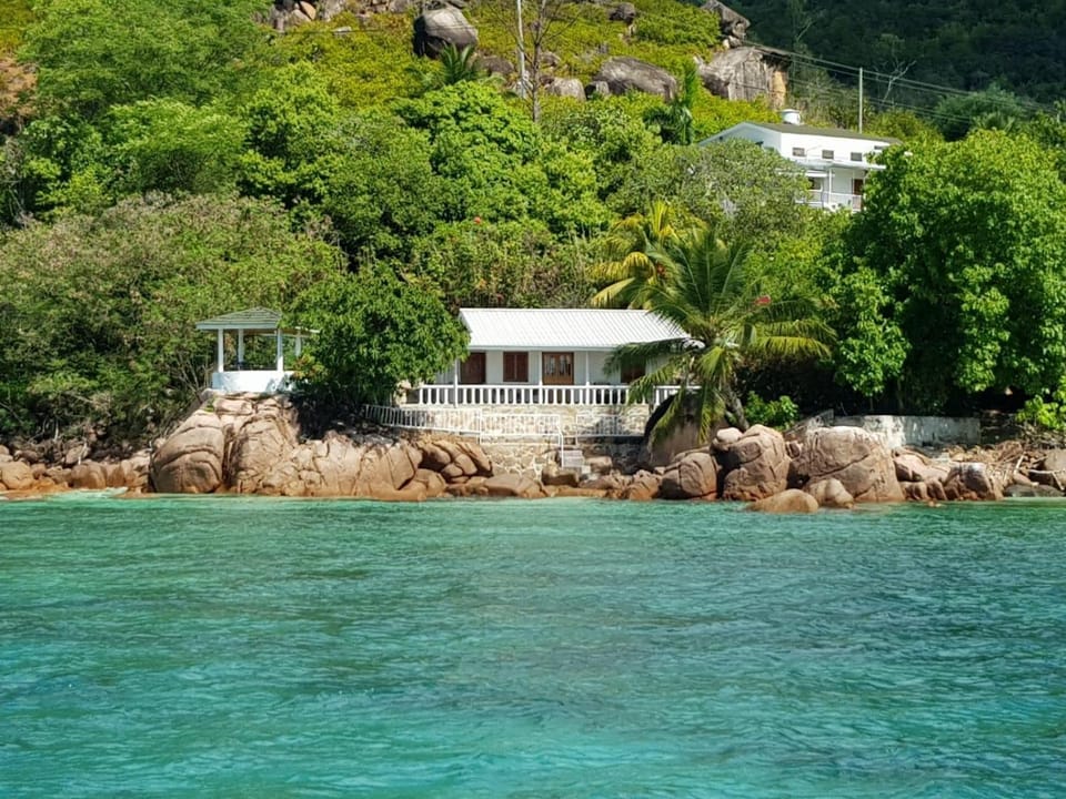 Sea view, Location
