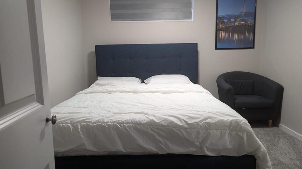 1BR Private Suite Near UofM The Cozy Oasis Vacation rental in Winnipeg