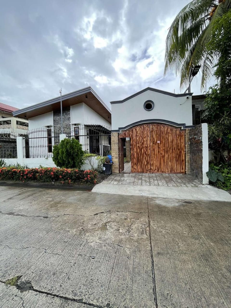 Property building, Street view