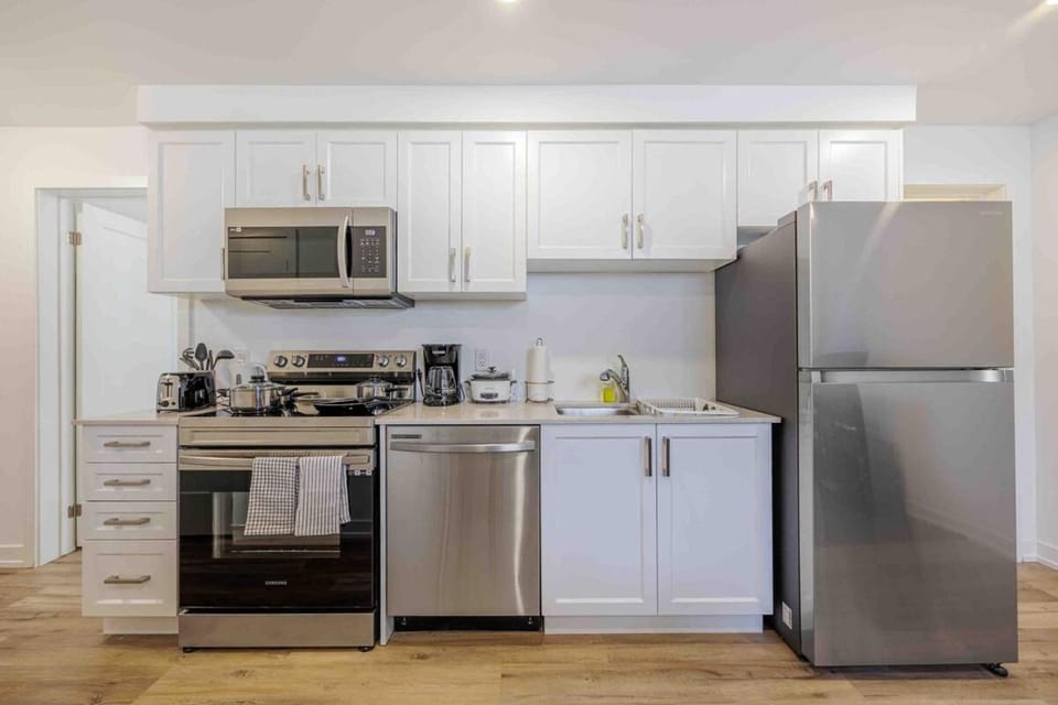 Cozy 2Bed Home 6 minutes to the FALLS! Apartment in Niagara Falls