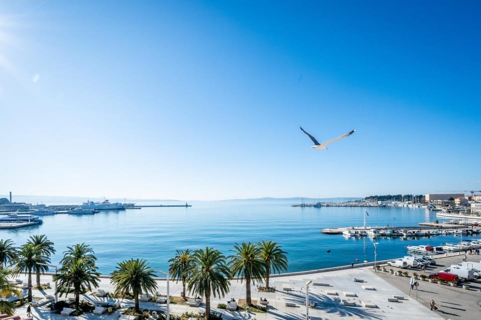 View (from property/room), City view, Sea view
