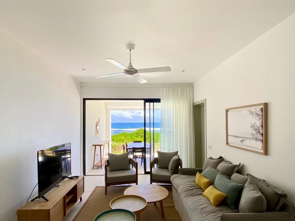Communal lounge/ TV room, TV and multimedia, Living room