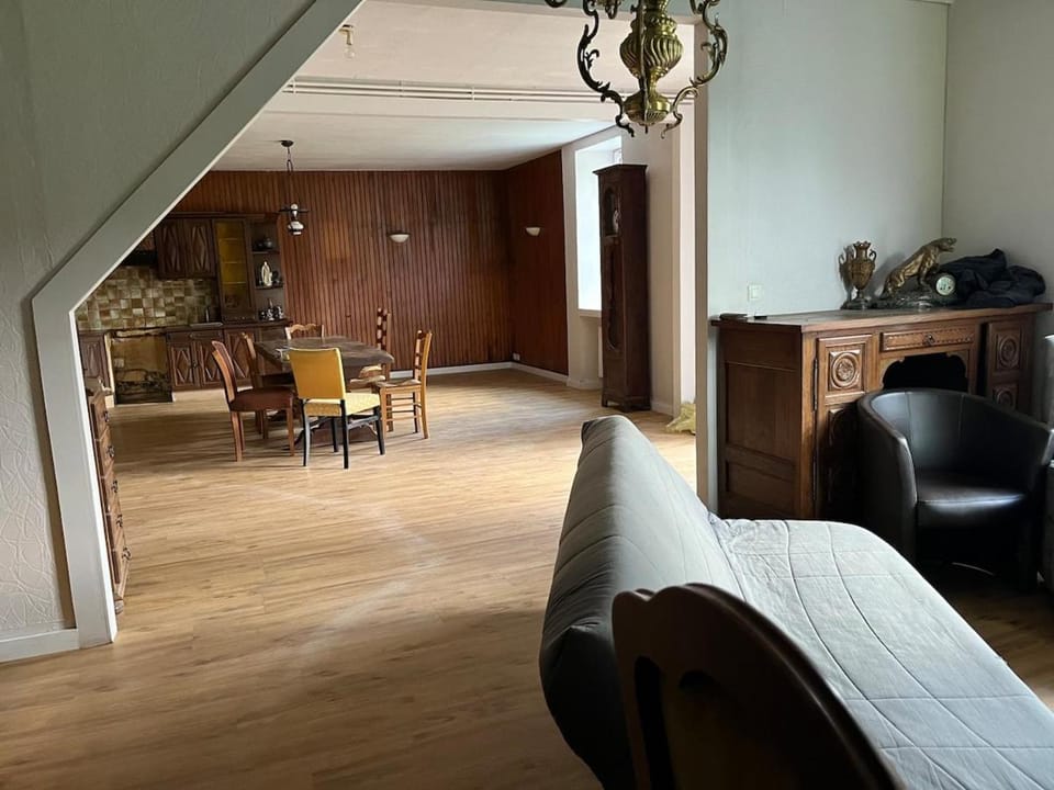 Grande Maison de Campagne proche de Carhaix House in Finistere