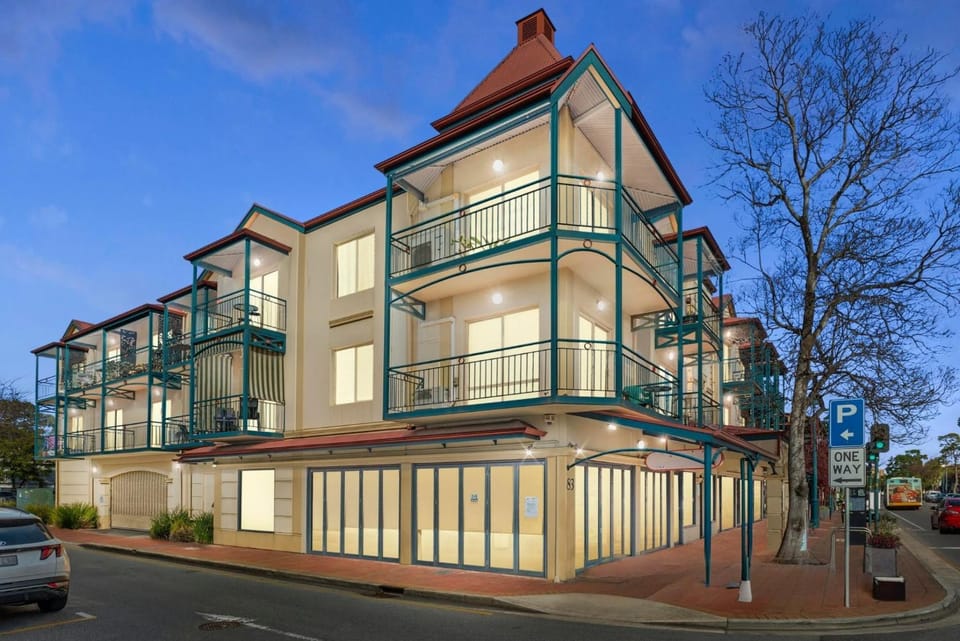 Property building, Neighbourhood, Street view, Location