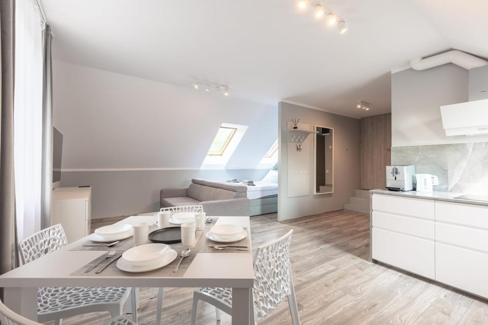View (from property/room), Kitchen or kitchenette, Dining area, Area and facilities, stove