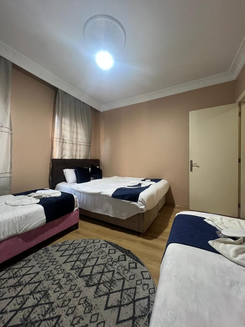 Photo of the whole room, Bedroom, towels