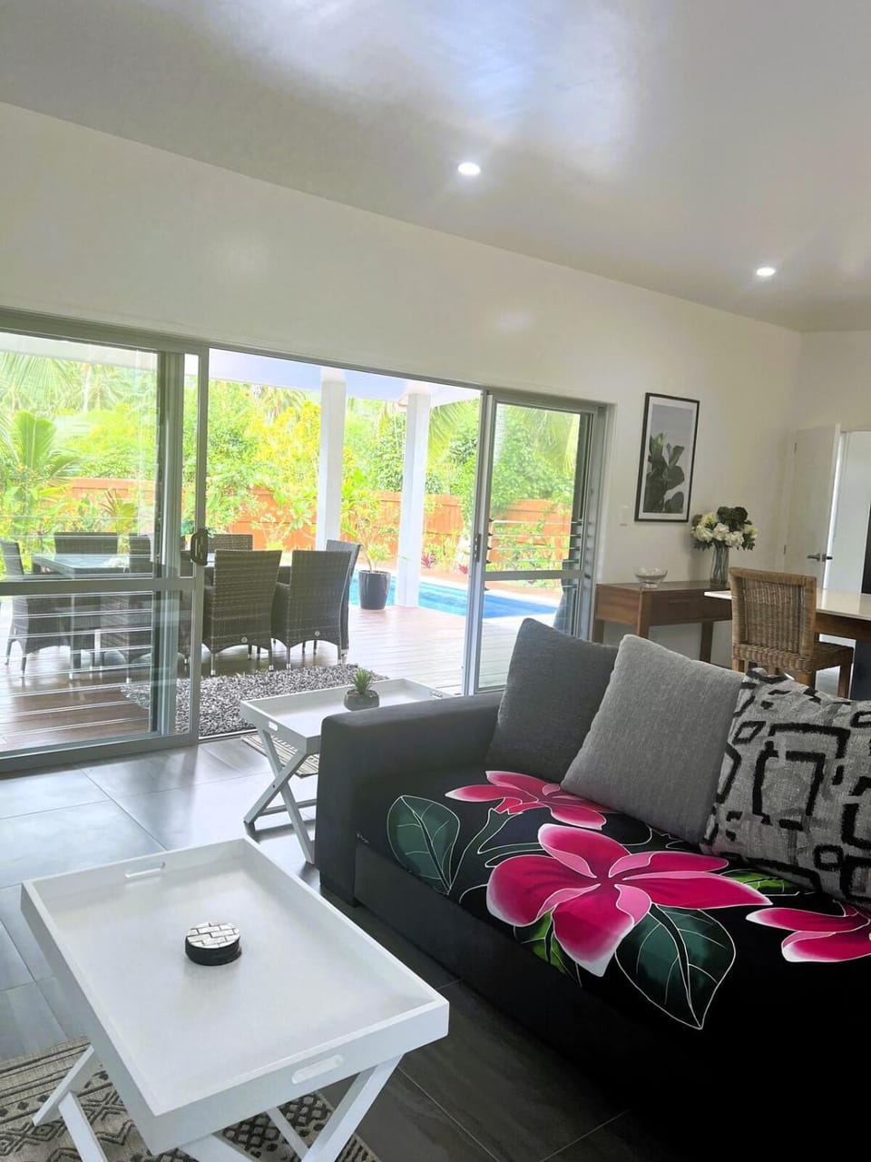 Living room, Pool view