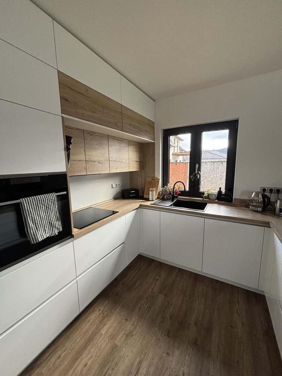 Kitchen or kitchenette, Kitchen or kitchenette, stove