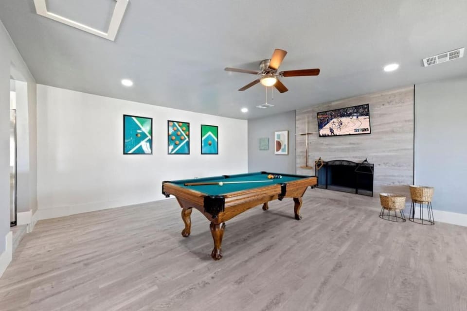 Pickleball Oasis Las Vegas Villa in Paradise