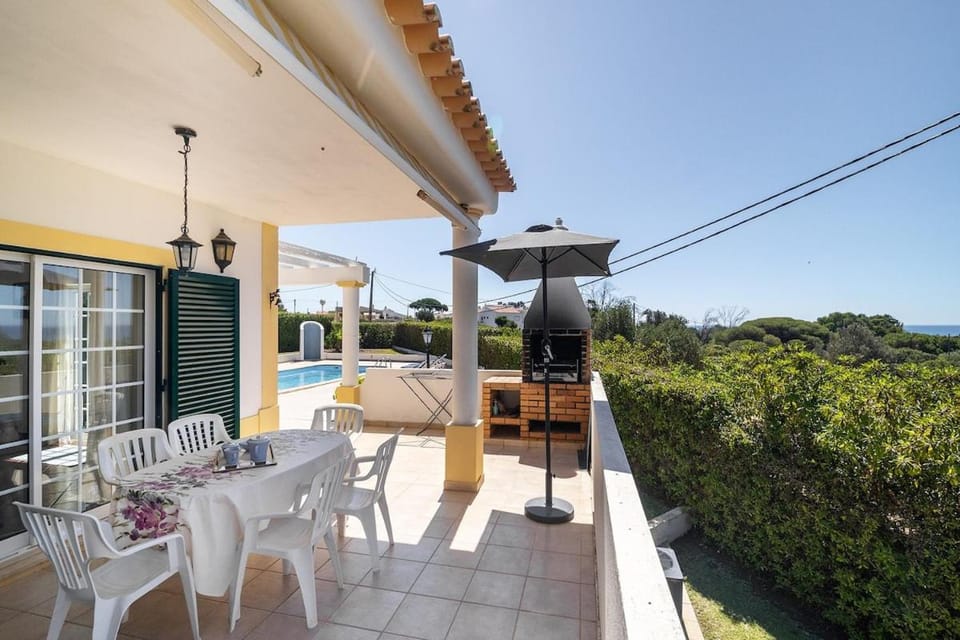 Villa Império Villa in Guia
