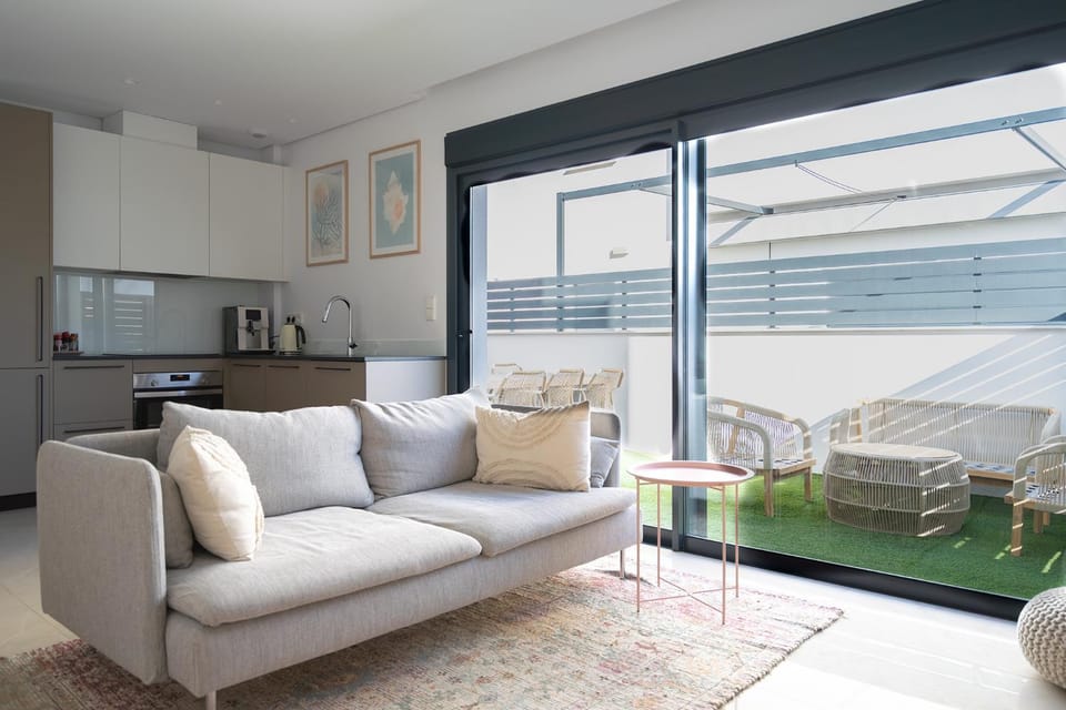 Kitchen or kitchenette, Living room
