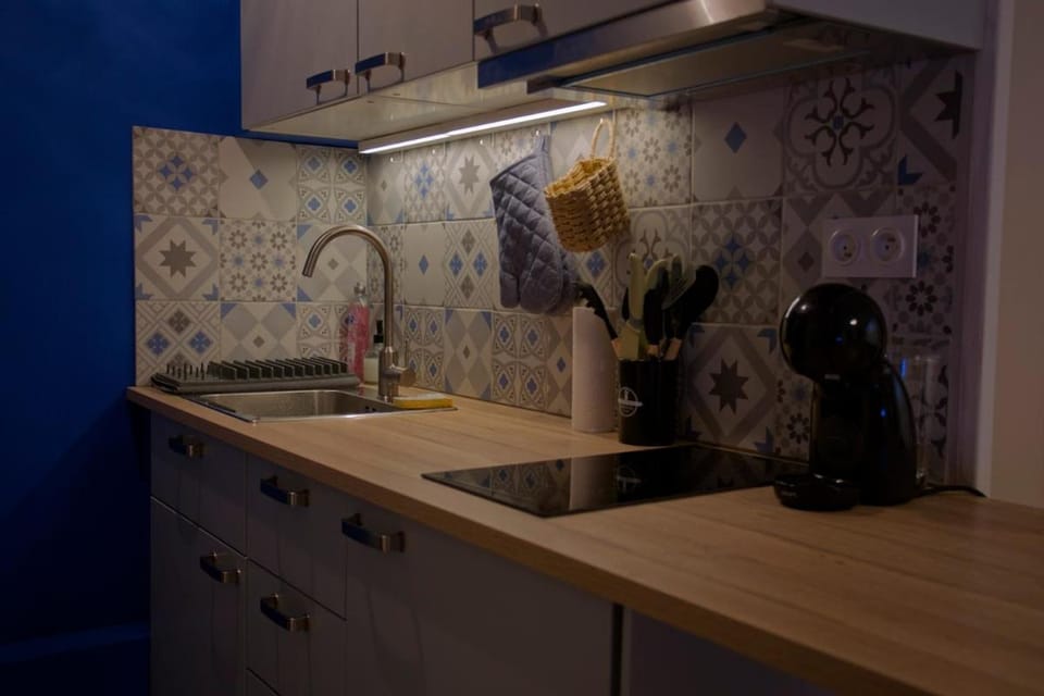 Kitchen or kitchenette, stove