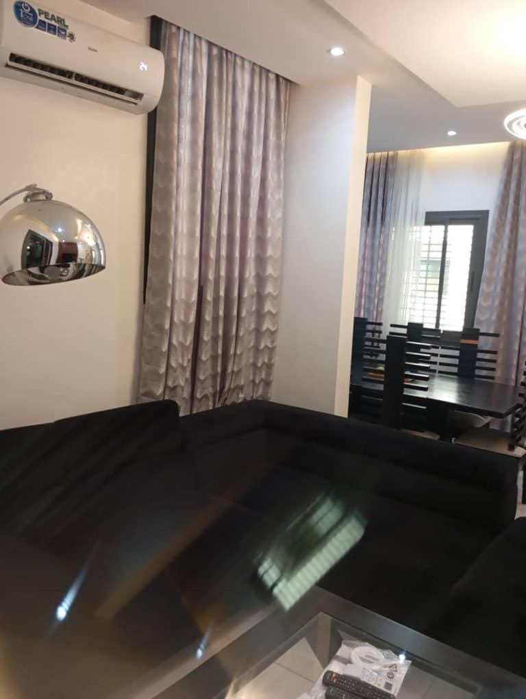 Almadies 2 - Appt 2 chambres moderne tout confort - 200m du Rd Point Sedima Apartment in Dakar Region, Senegal