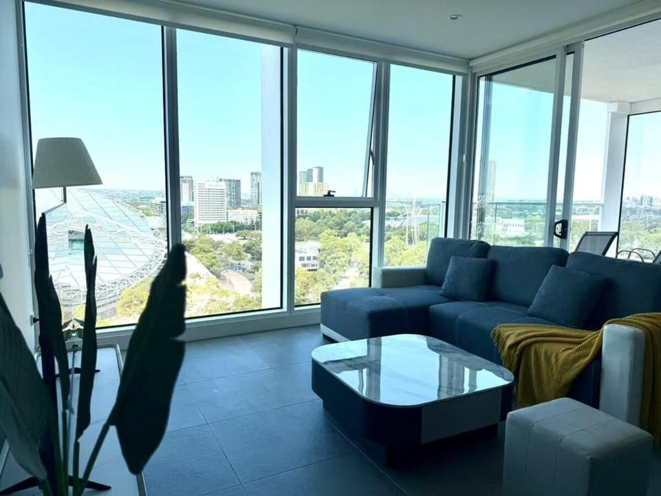 Olympic Park Gem 2 bedroom condo -Pool Gym Parking 17 Apartment in Lidcombe