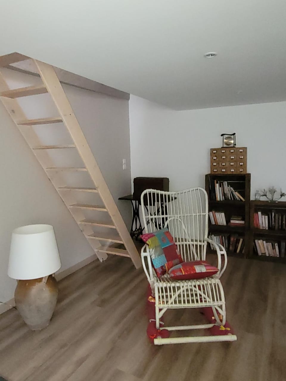 Library, Living room