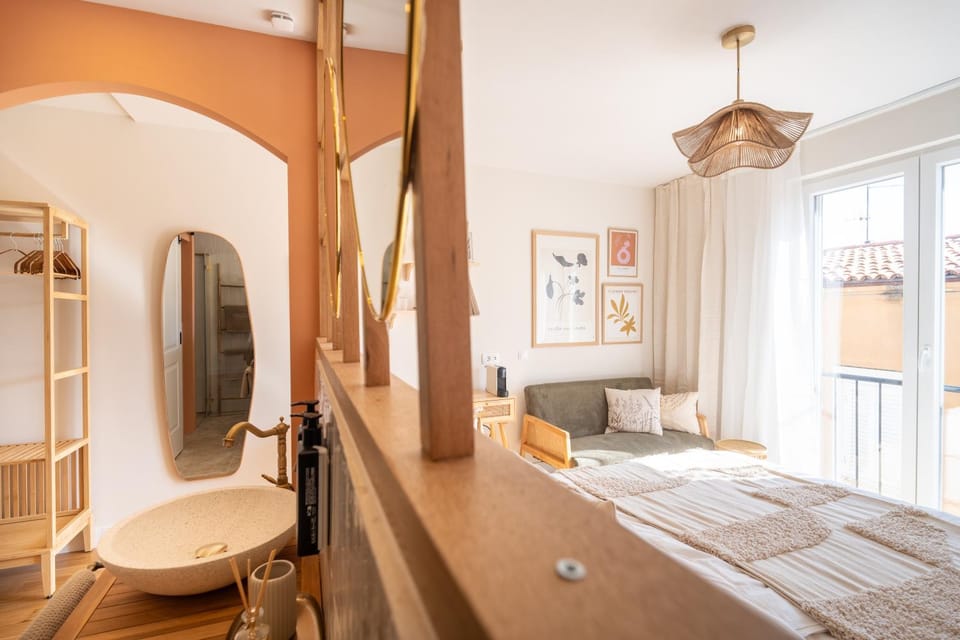 Bathroom, Photo of the whole room, Bedroom