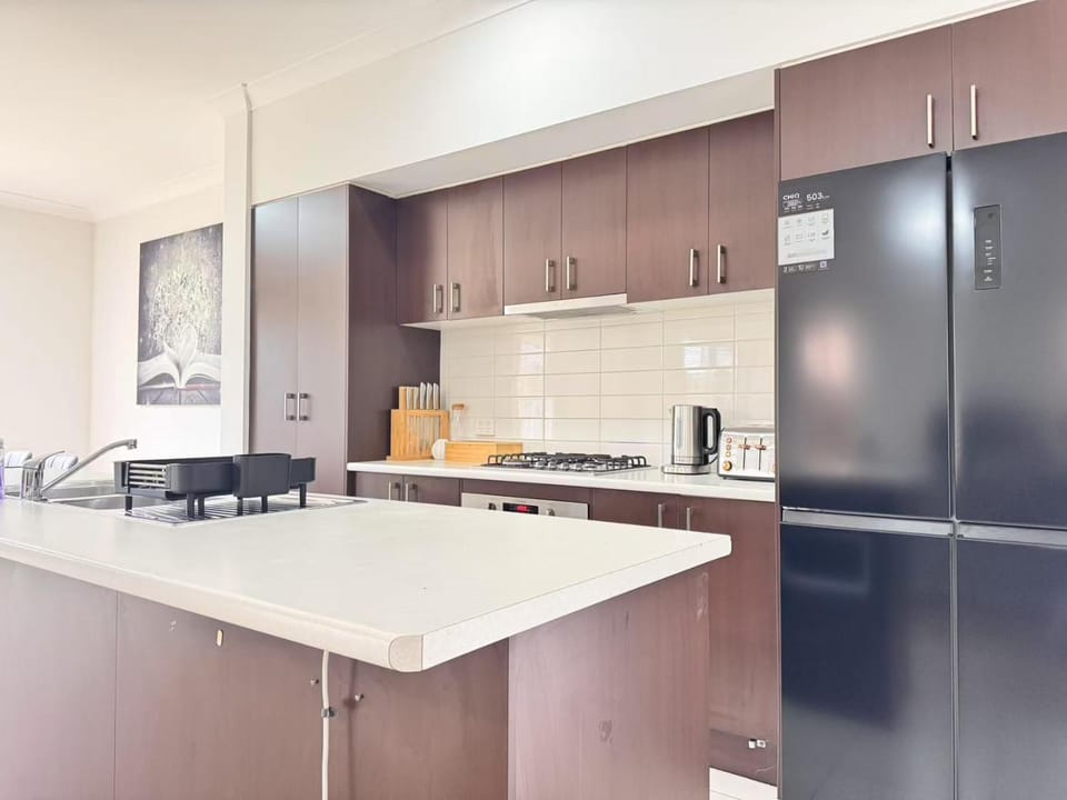 Kitchen or kitchenette, dishwasher, oven, pet friendly, stove