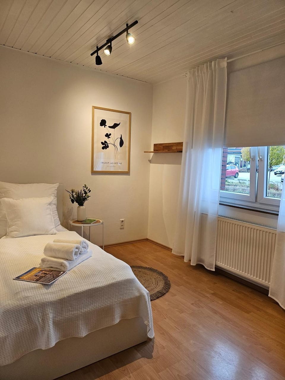 Bed, TV and multimedia, Photo of the whole room, Bedroom, internet, towels