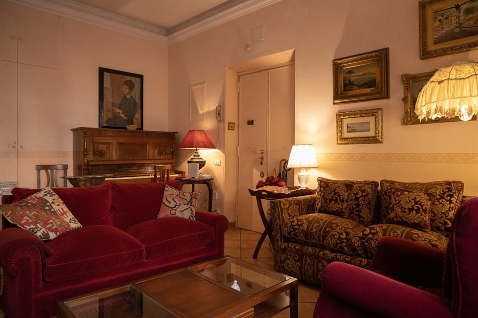 Living room, Seating area