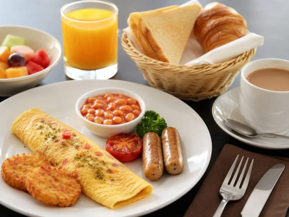 Food and drinks, Food, Breakfast, Continental breakfast