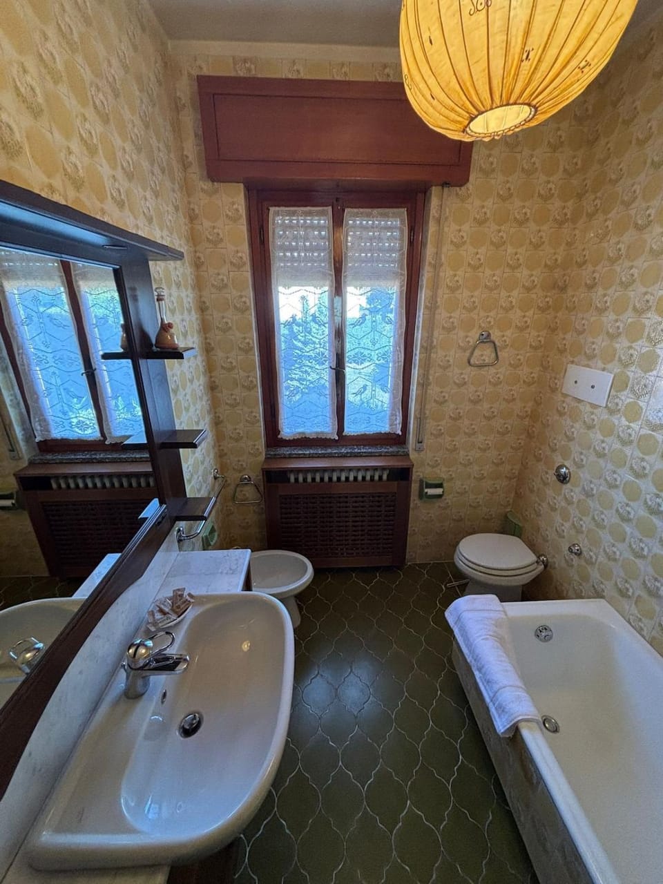 Toilet, Bathroom, Bath, towels