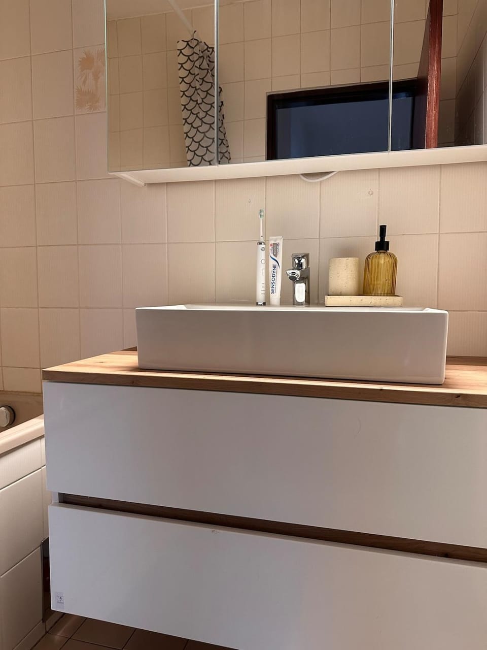 Bathroom, Bath