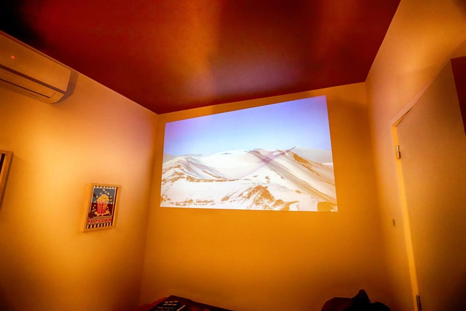 Communal lounge/ TV room, TV and multimedia